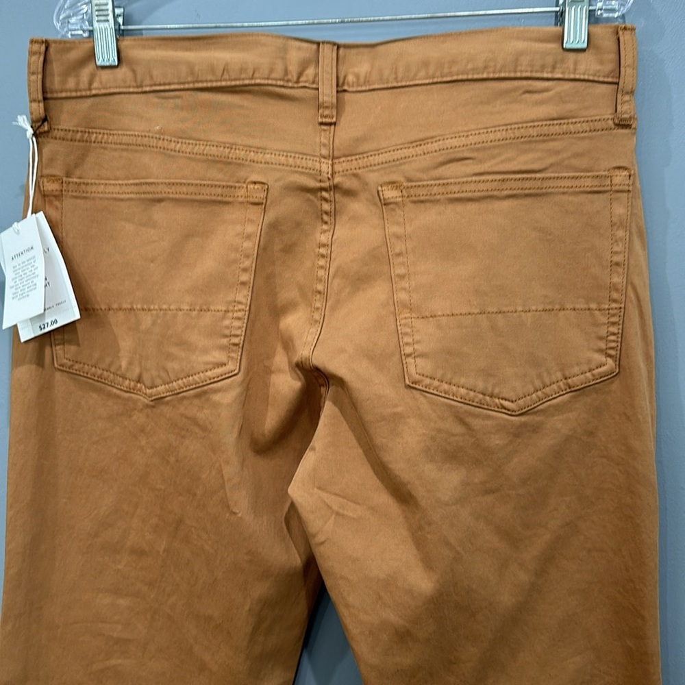 Free Assembly Men's Mid Rise Modern Straight Compact Twill Jeans - Picture 9 of 14